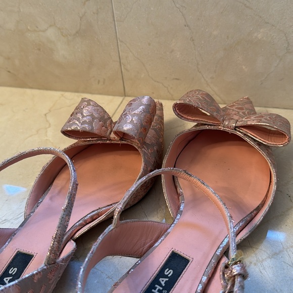 Rochas Pointed Brocade Flats in Pink (size 39) - Picture 6 of 8